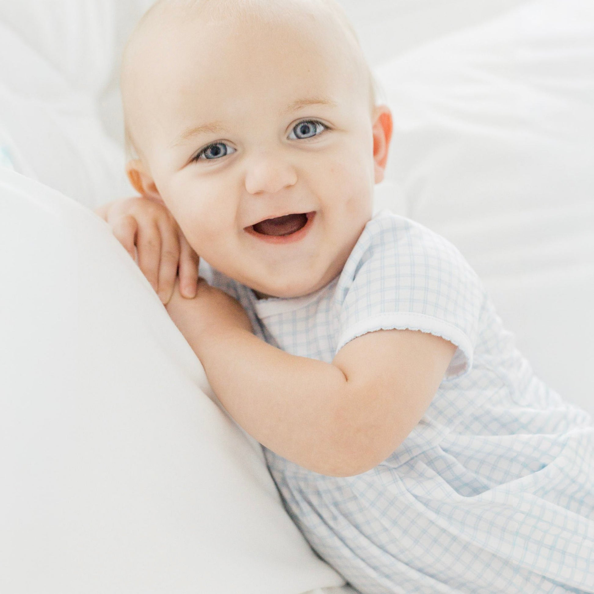 Peek - A - Boo Wishes Bubble - Light Blue - Magnolia BabyBubble