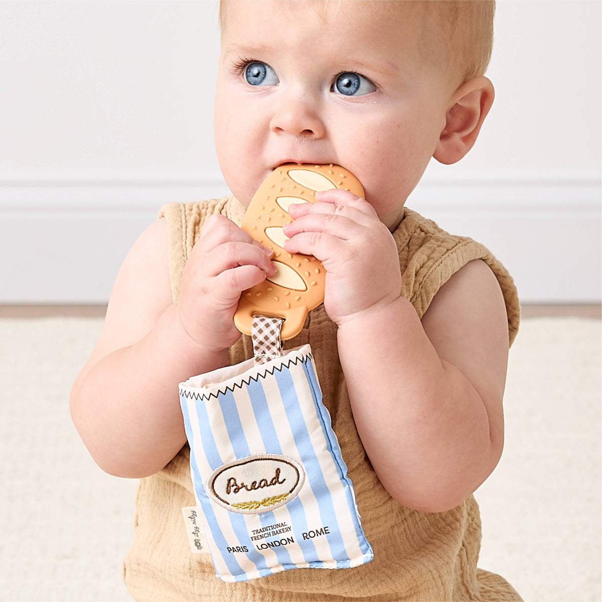Baguette Crinkle™ Teether Toy