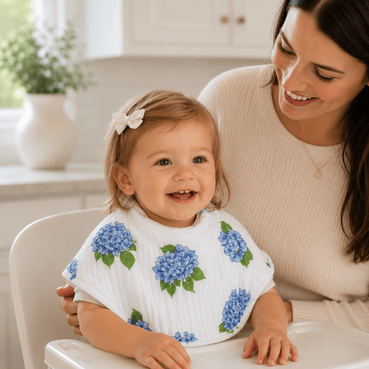 Little Hometown_Baby Girl Burp Cloth and Bib (2 in 1) - Hydrangeas_2