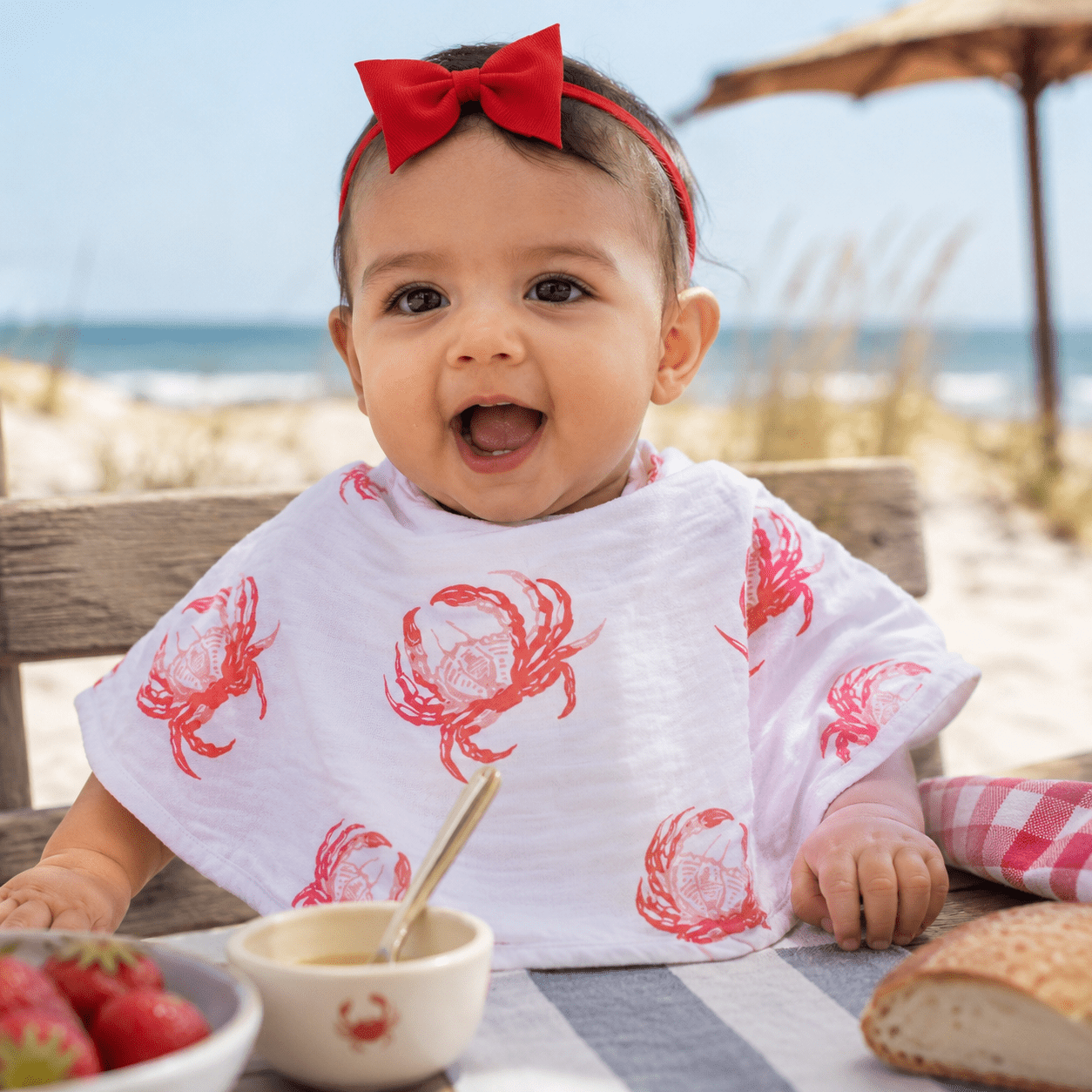 Little Hometown_Baby Girl Burp Cloth and Bib (2 in 1) - Pink Crab_1