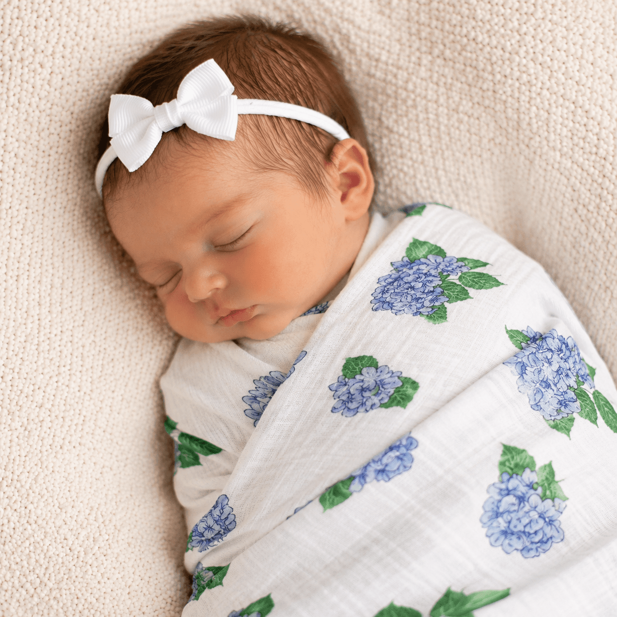 Little Hometown_Baby Girl Muslin Swaddle Blanket - Hydrangeas_1