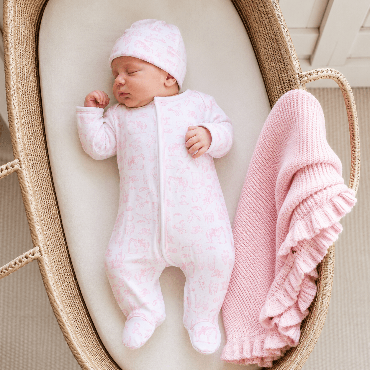 Magnolia Baby_Baby Girl Take Me Home Gift Set - Wild West Toile_1