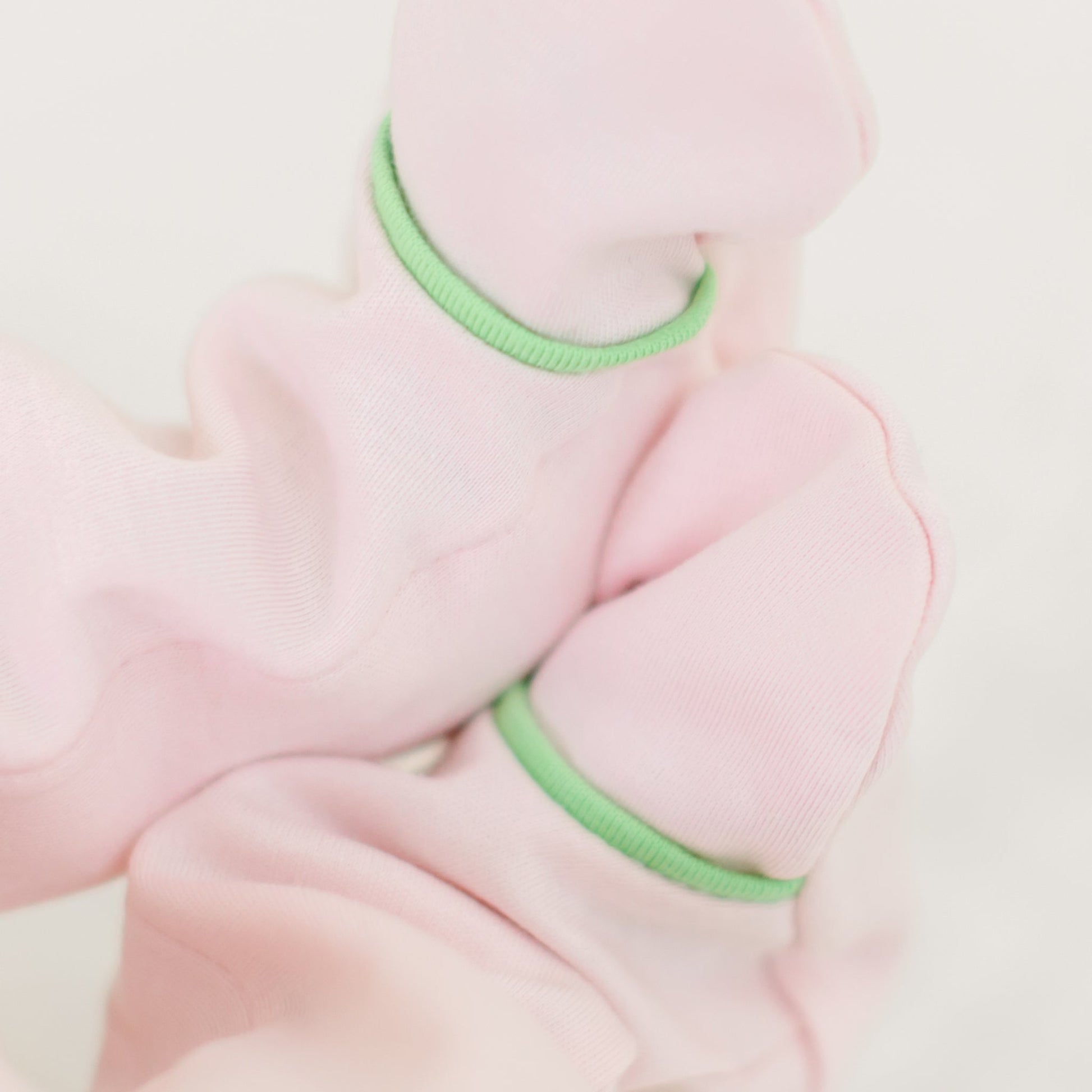 Magnolia Baby_Bayou Baby Ruffle Footie - Pink_3