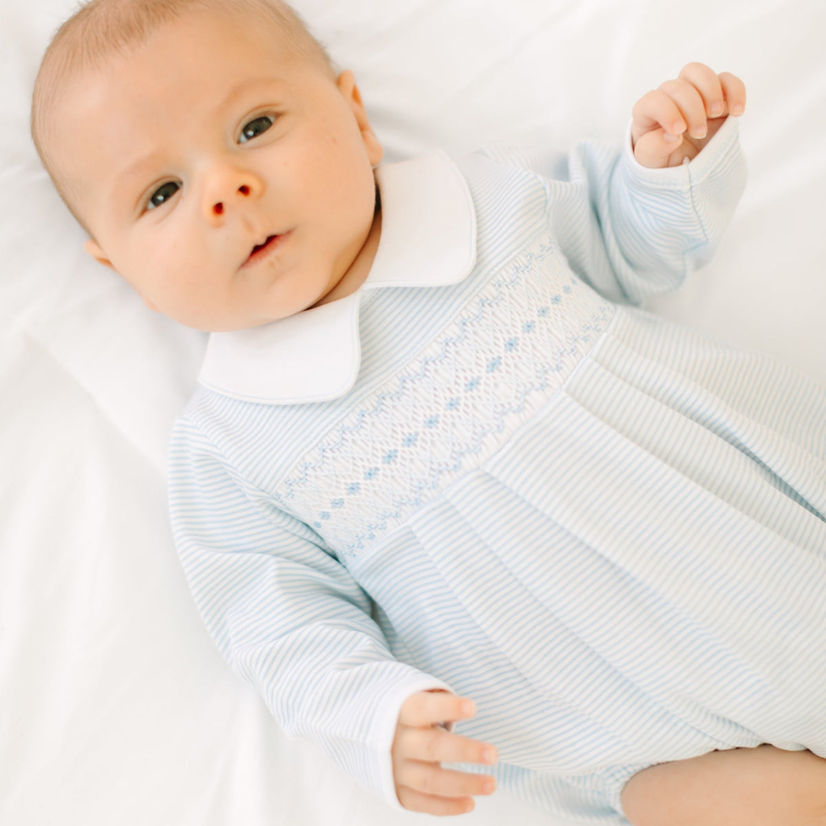Magnolia Baby_Benjamin Smocked Long Sleeve Bubble - Light Blue_4