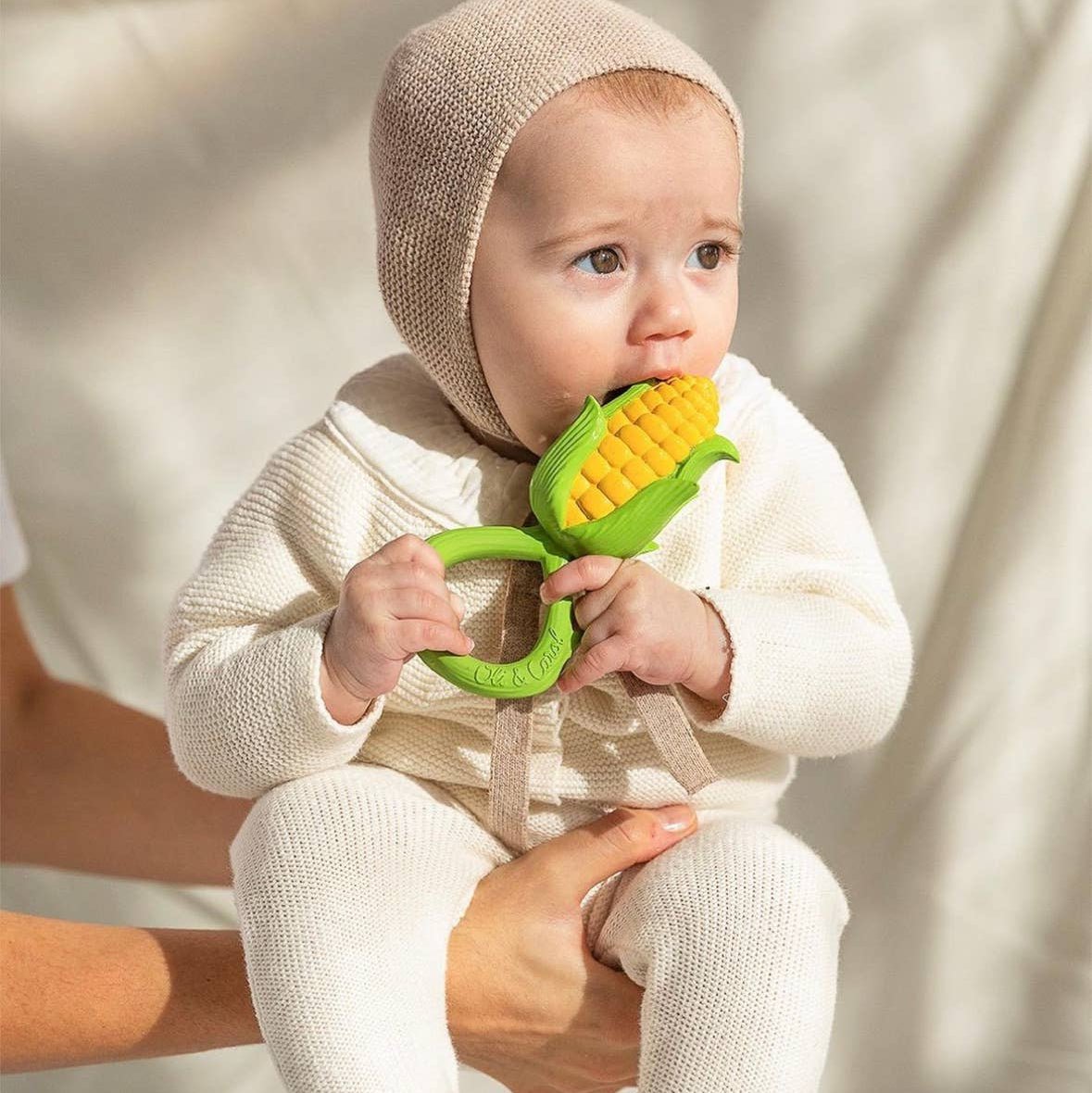 Oli & Carol_Corn Rattle Toy_2