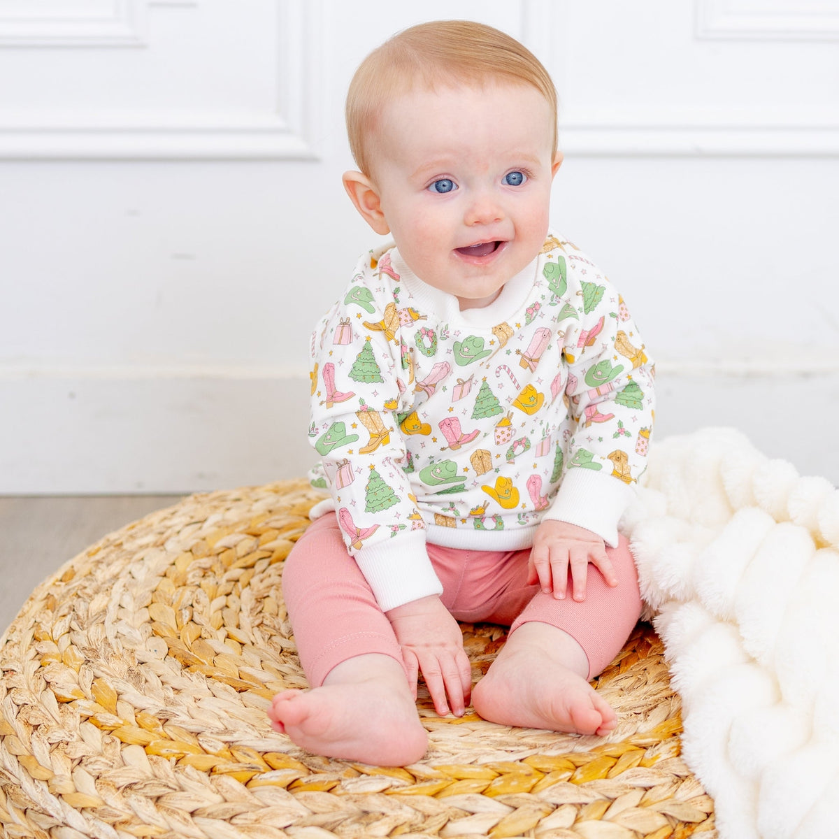 Luna and Arlo_Cowboy Christmas Print Pullover Sweatshirt - Dusty Rose_3