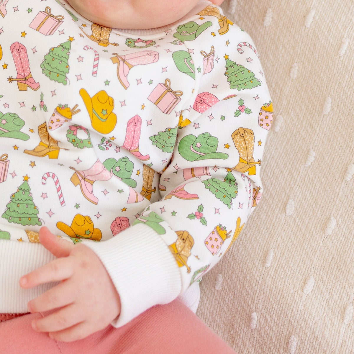 Luna and Arlo_Cowboy Christmas Print Pullover Sweatshirt - Dusty Rose_2