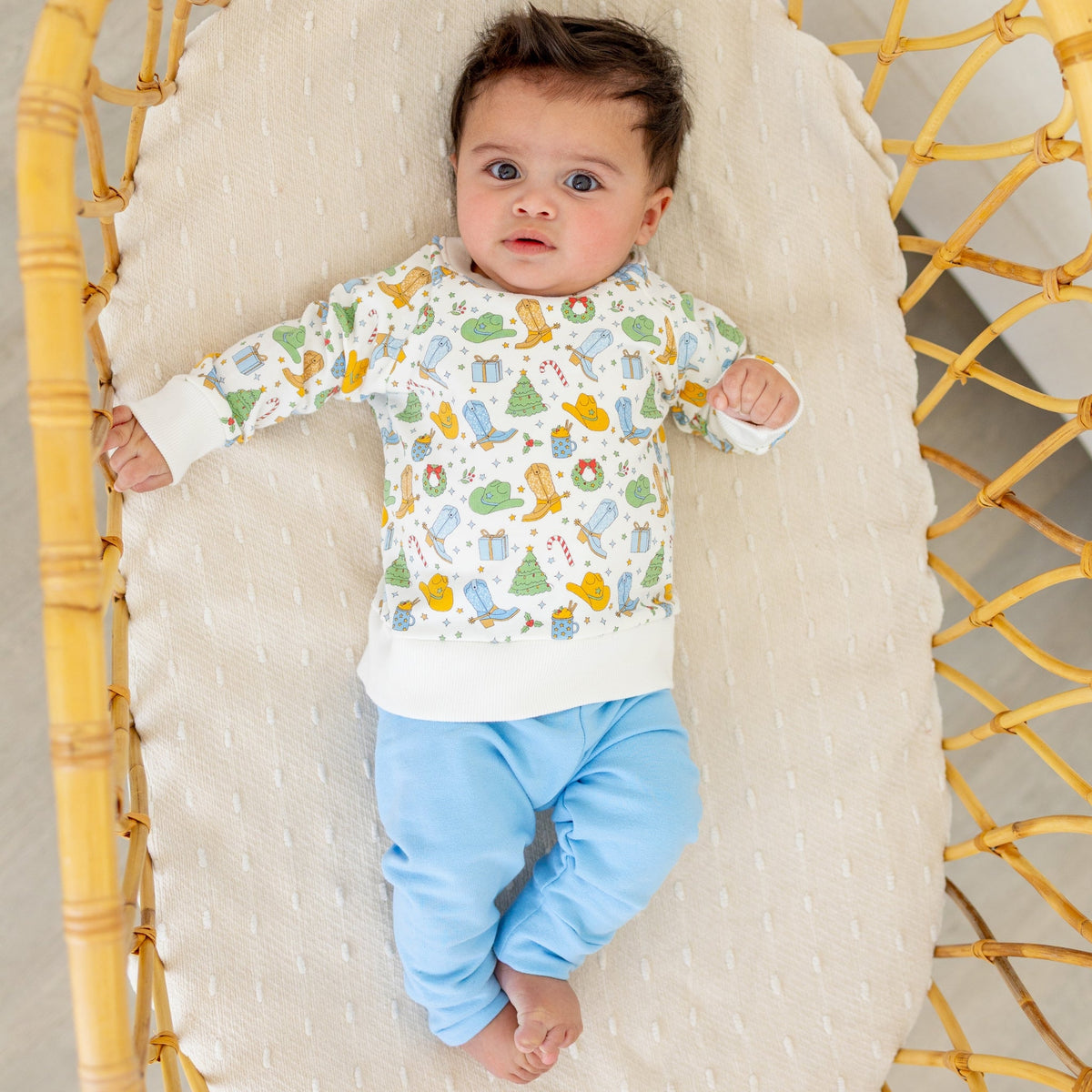 Luna and Arlo_Cowboy Christmas Print Pullover Sweatshirt - Sky_3