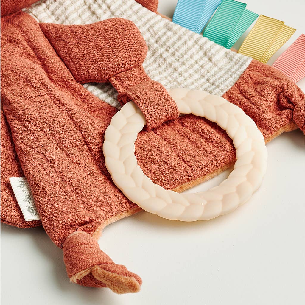 Itzy Ritzy_Fox Bitzy Crinkle™ Sensory Toy with Teether_2