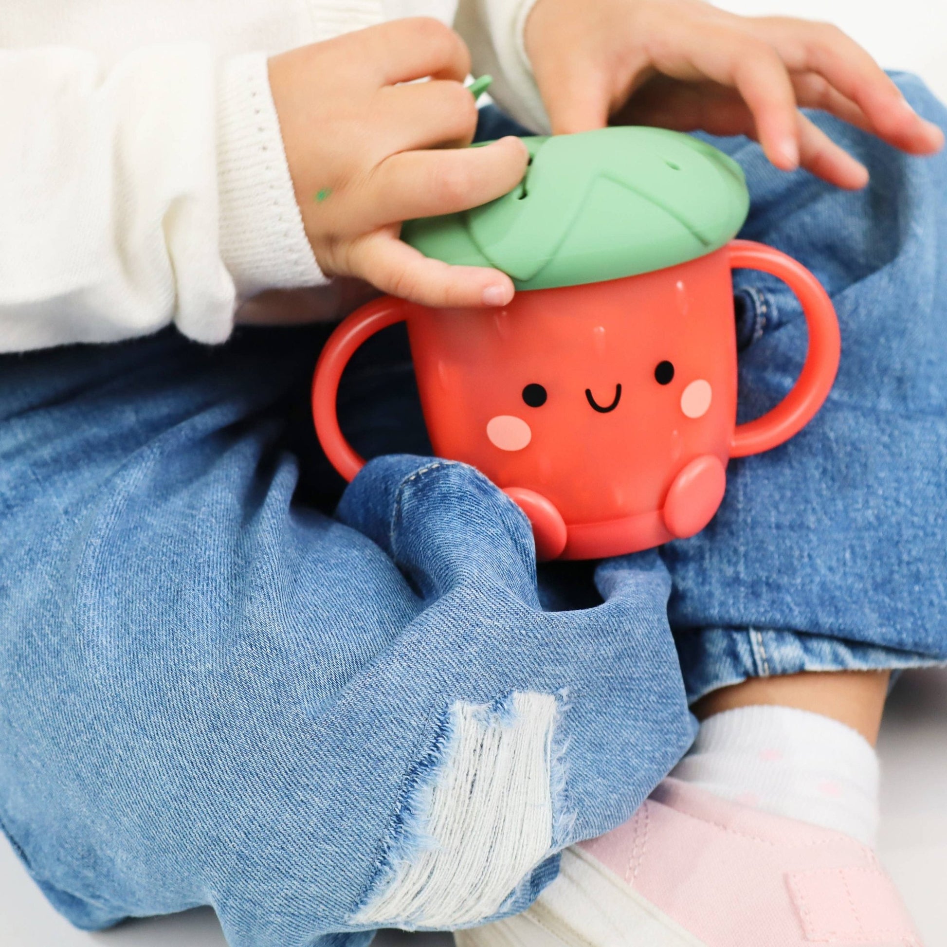 Itzy Snack Cup™ - Magnolia BabySnack Container