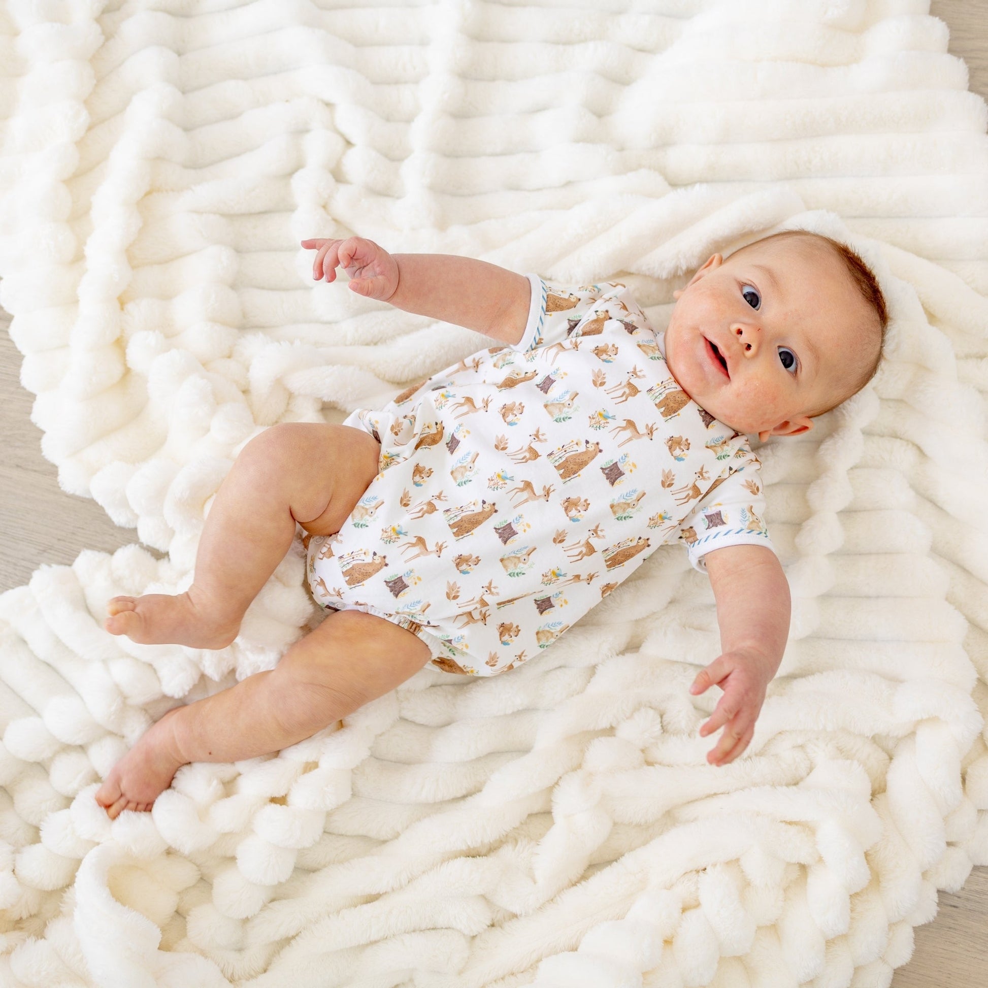 Luna and Arlo_Kindred Woods Short Sleeve Bubble_6