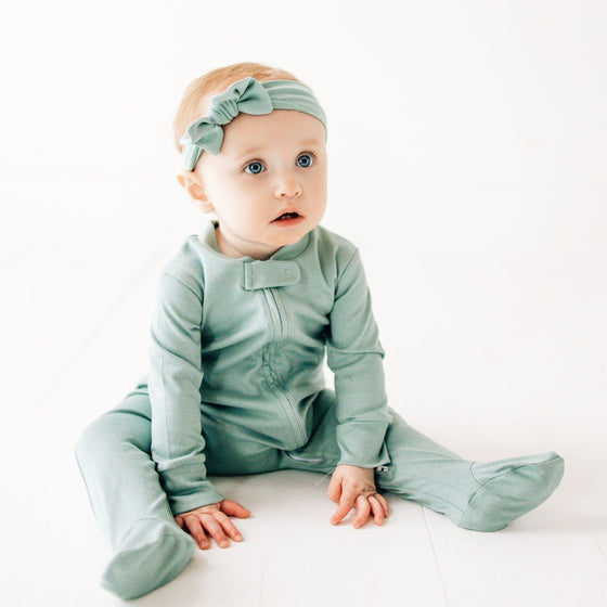 Luna & Arlo Basics Zip Footie - Moss - Magnolia BabyFootie