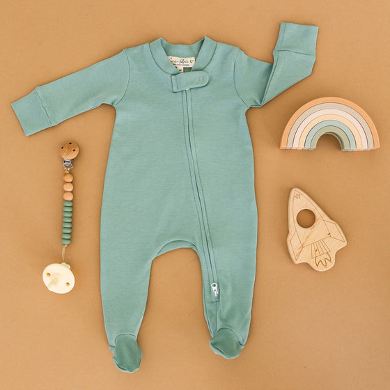 Luna & Arlo Basics Zip Footie - Moss - Magnolia BabyFootie