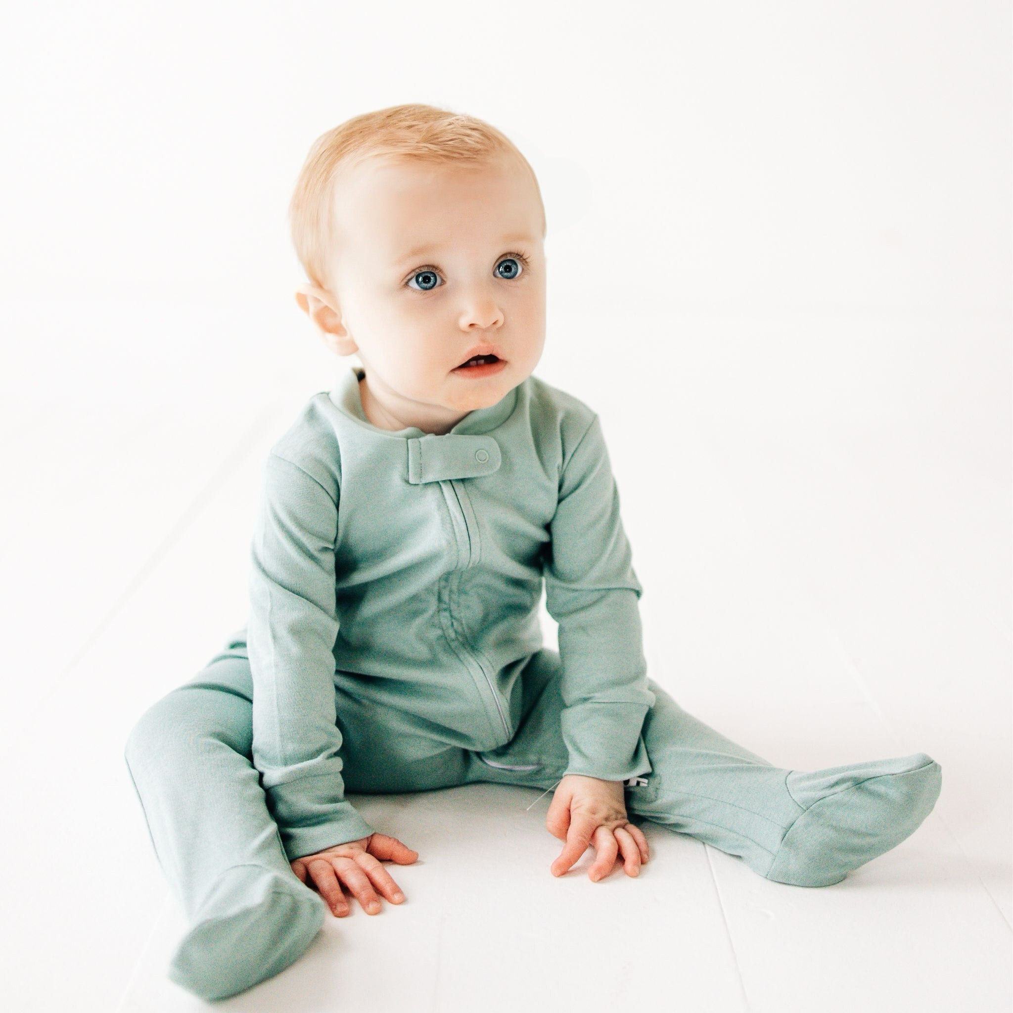Luna & Arlo Basics Zip Footie - Moss - Magnolia BabyFootie