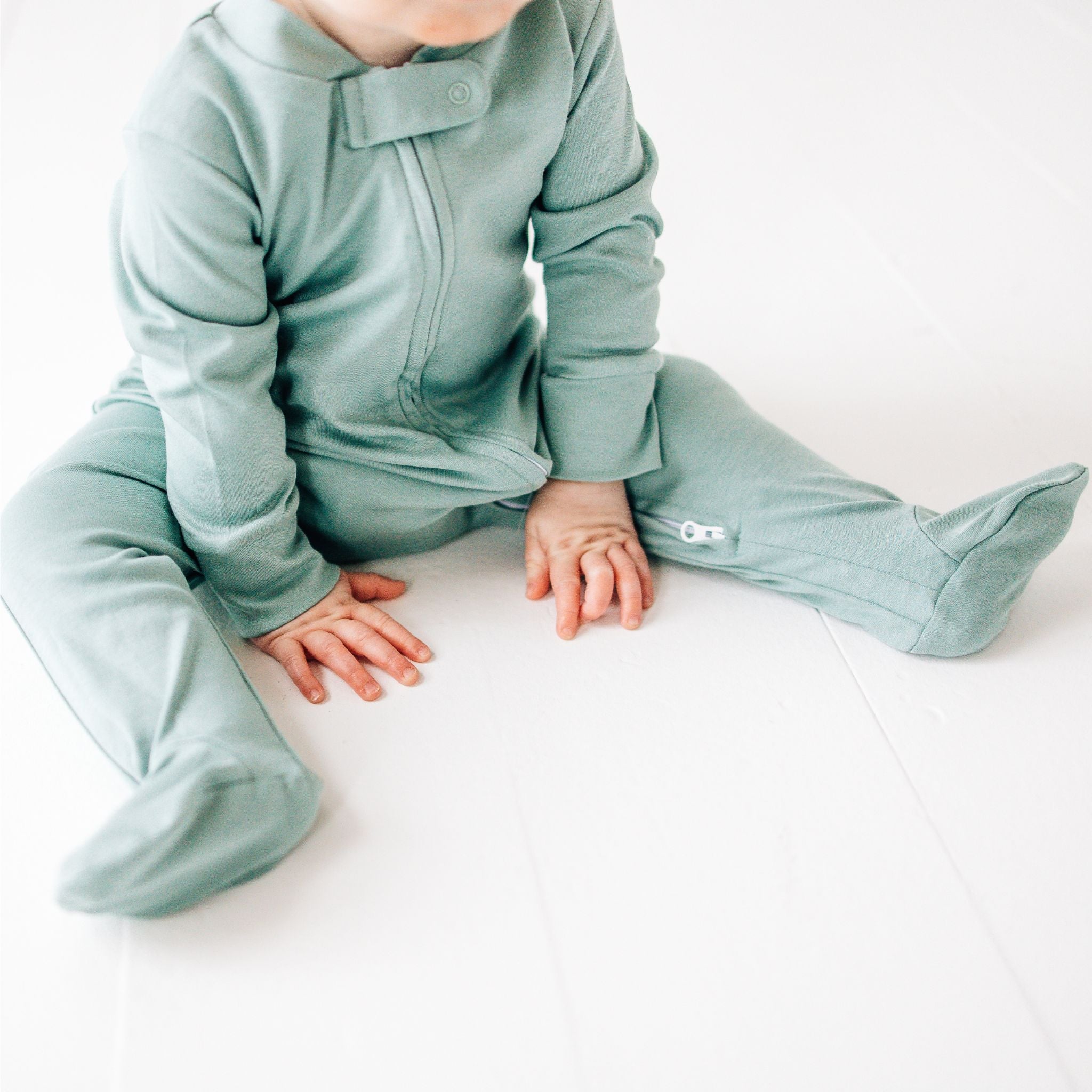 Luna & Arlo Basics Zip Footie - Moss - Magnolia BabyFootie