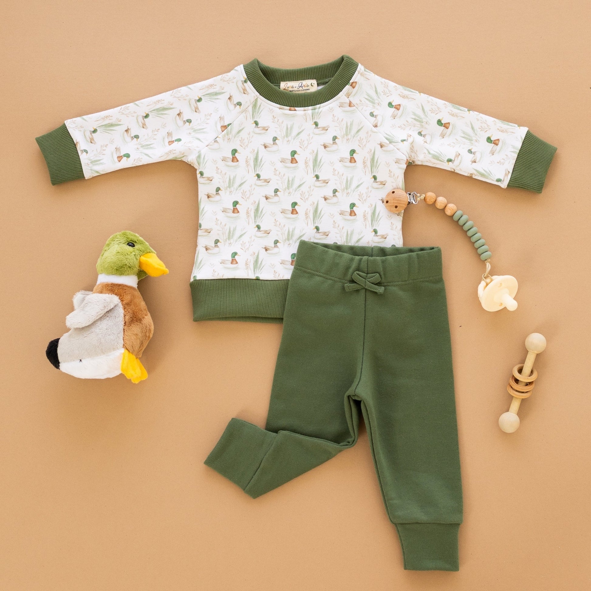 Luna and Arlo_Mallard's Pond Pullover Sweatshirt_7