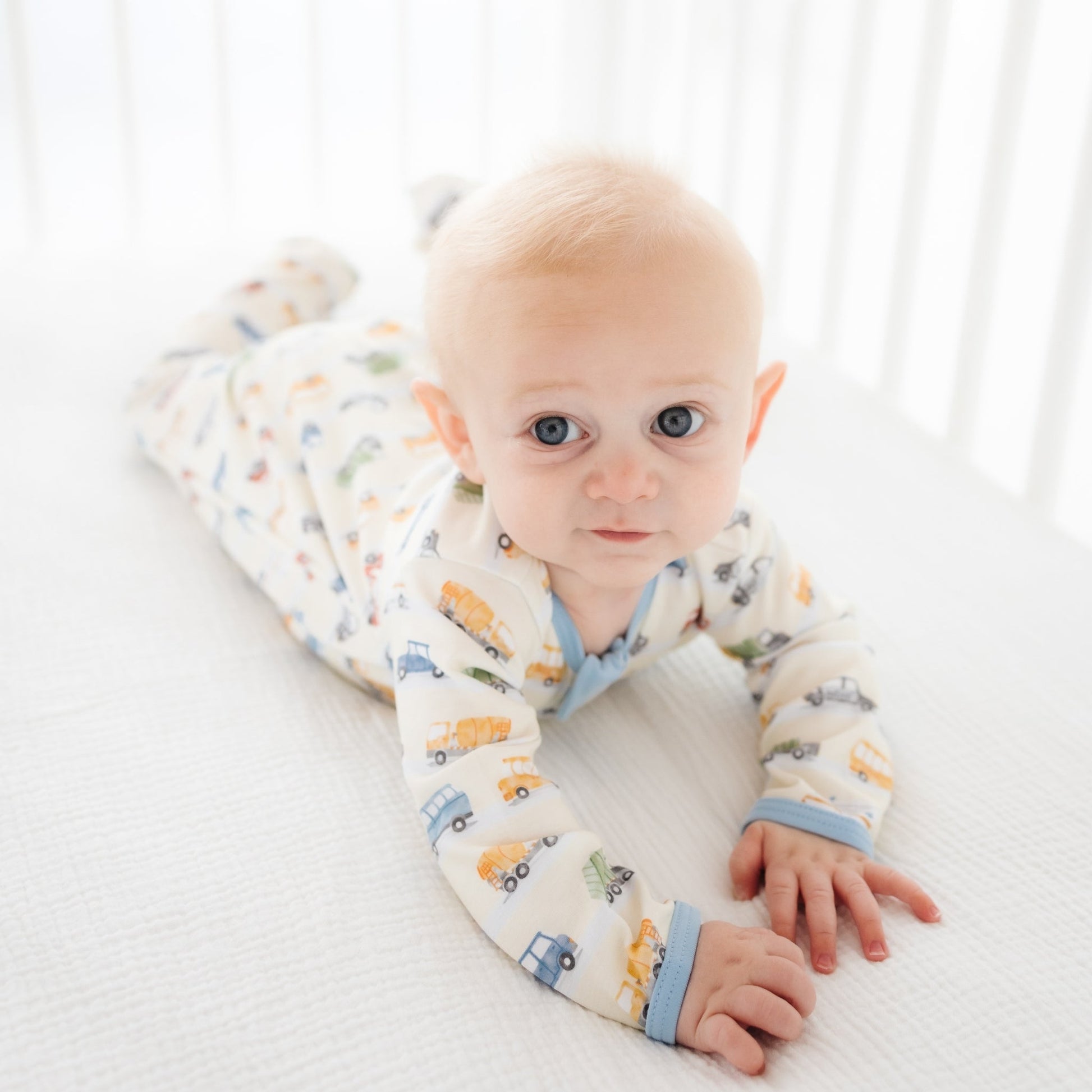 On the Go! Zip Footie - Magnolia BabyFootie