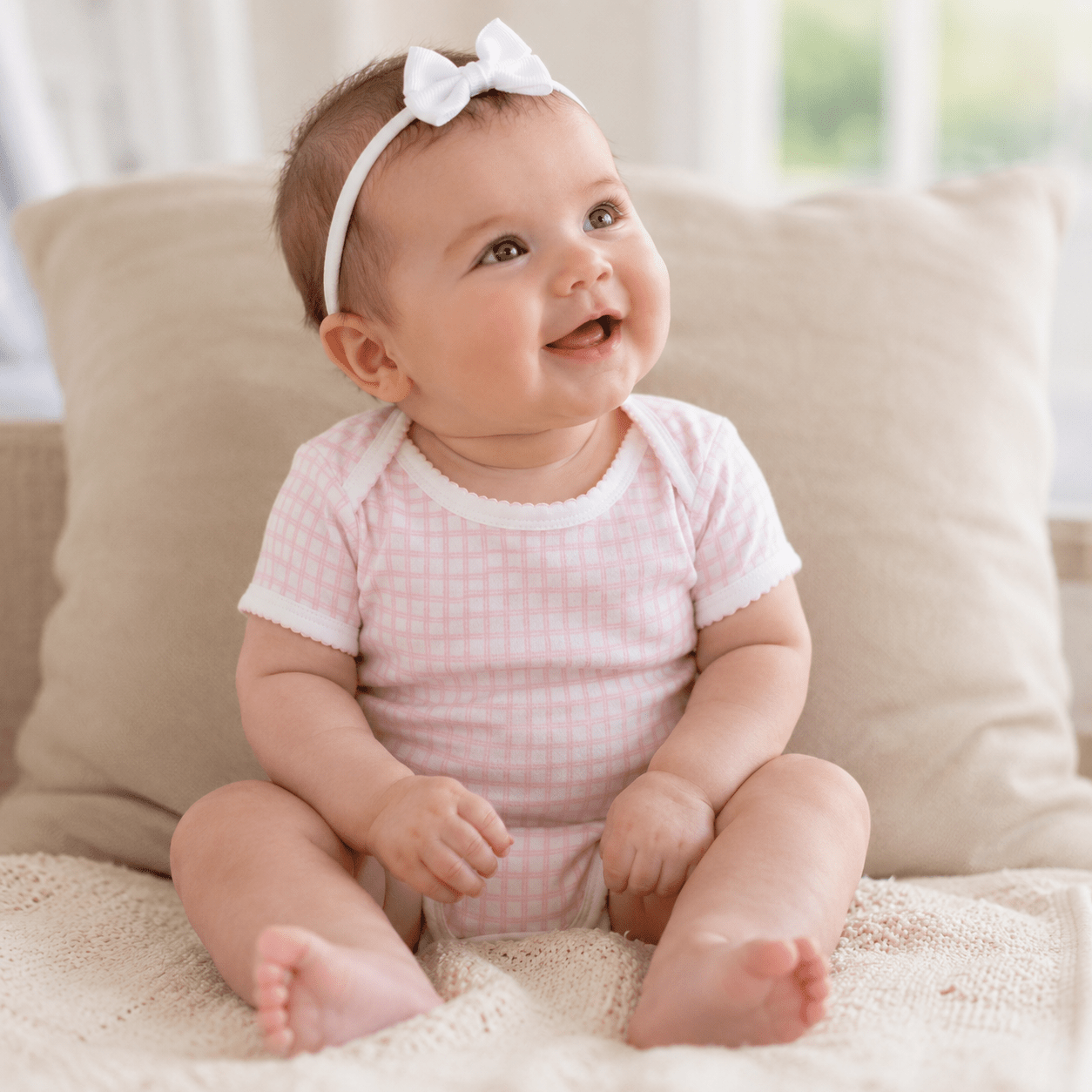 Magnolia Baby_Peek-A-Boo Wishes Bodysuit - Pink_1