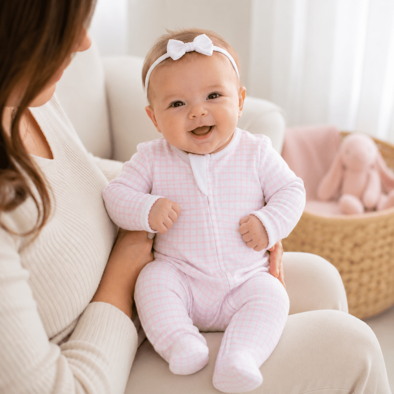 Magnolia Baby_Peek-A-Boo Wishes Zip Footie - Pink_1