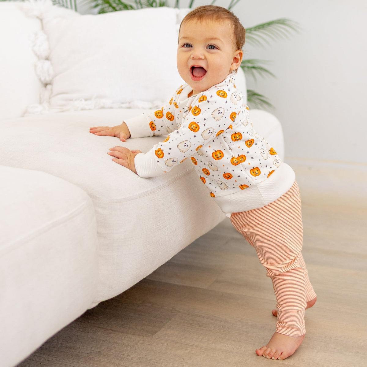 Luna and Arlo_Pumpkin and Boo Pullover Sweatshirt_2