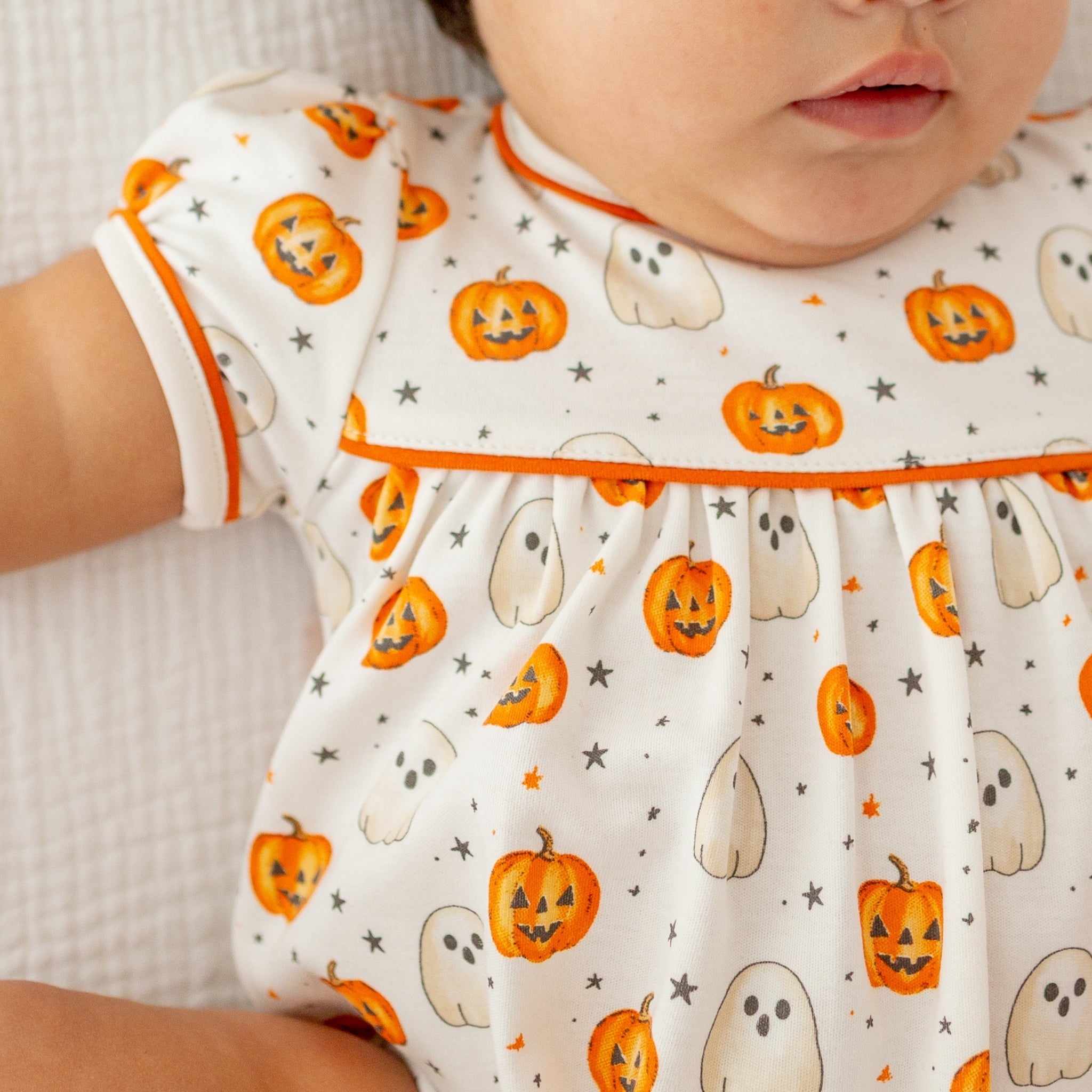 Luna and Arlo_Pumpkin and Boo Short Sleeve Girl Bubble_2
