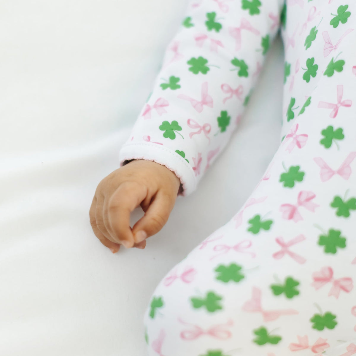 Magnolia Baby_Sweet Clover Print Zip Footie_4