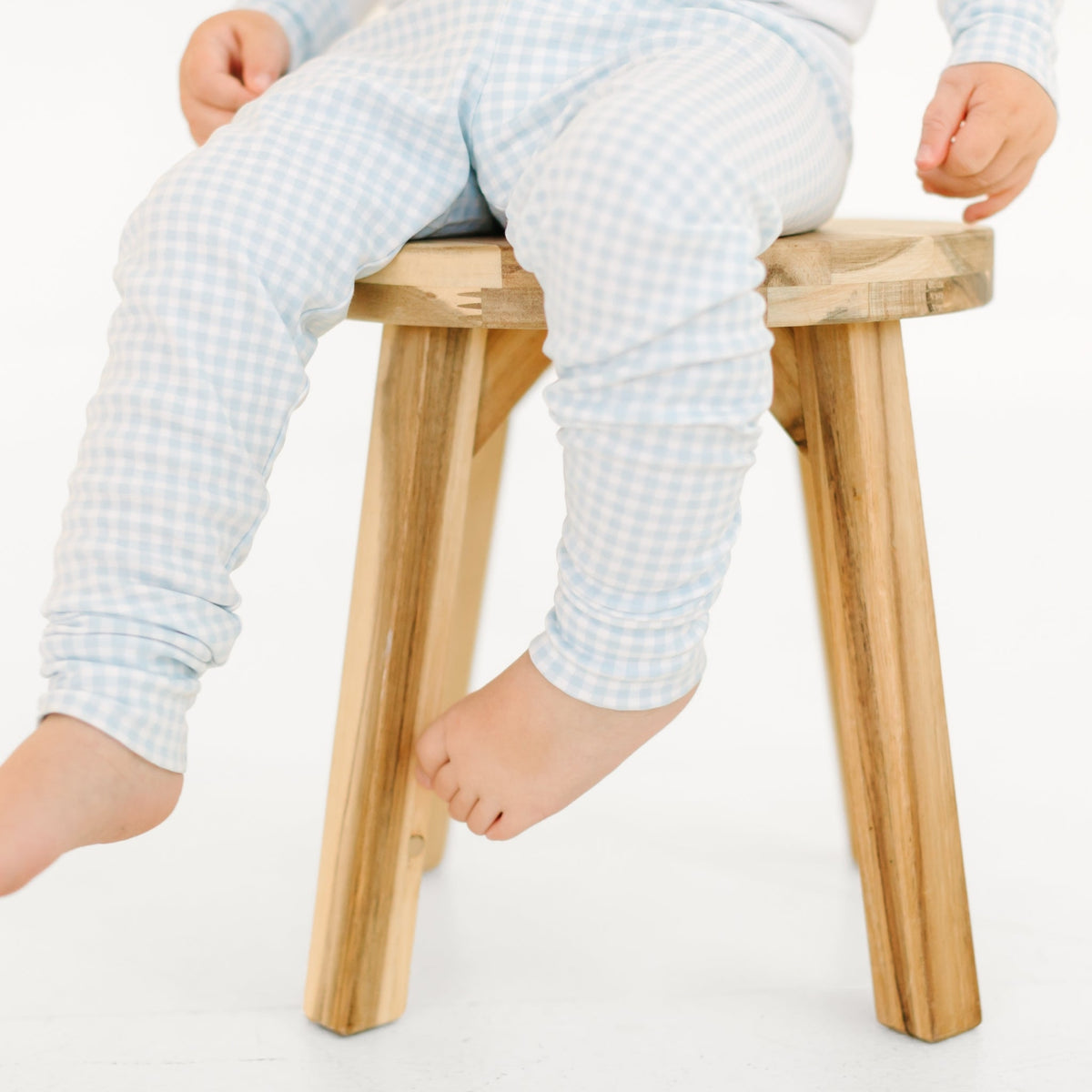 Magnolia Baby_Sweet St. Nick Applique Long Pajamas - Light Blue_3