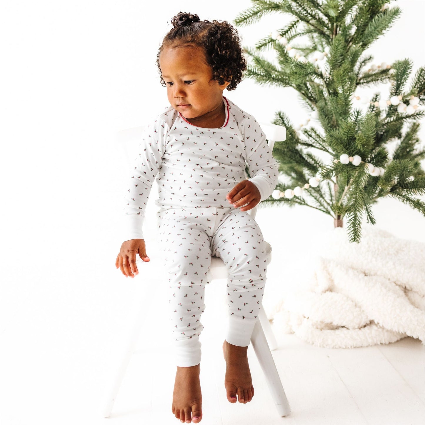 Winter Berries Long Pajamas - Magnolia BabyLong Pajamas